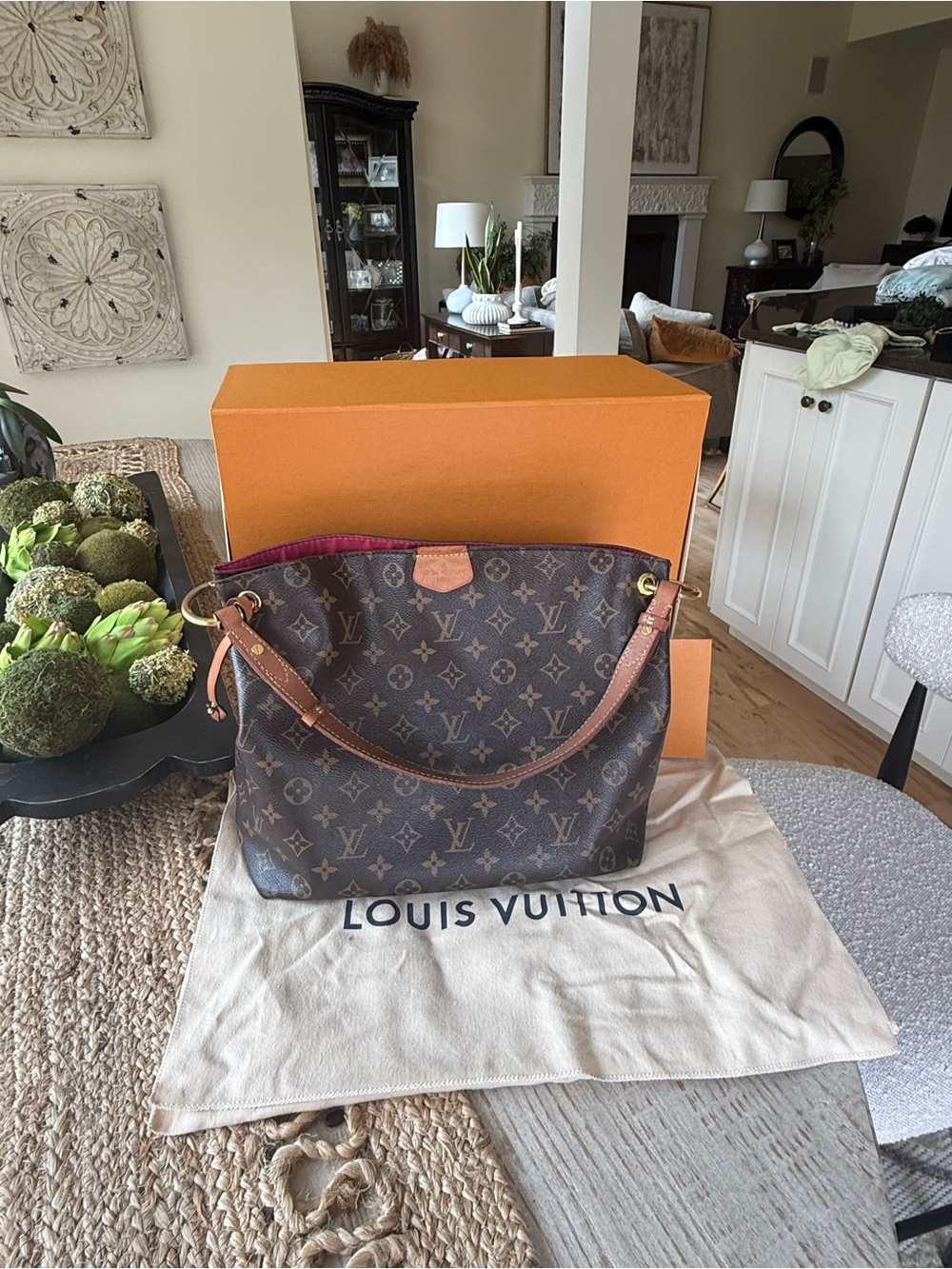 Louis Vuitton Graceful PM Canvas Shoulder Bag in Brown with Pink Interior - Picture 6 of 12